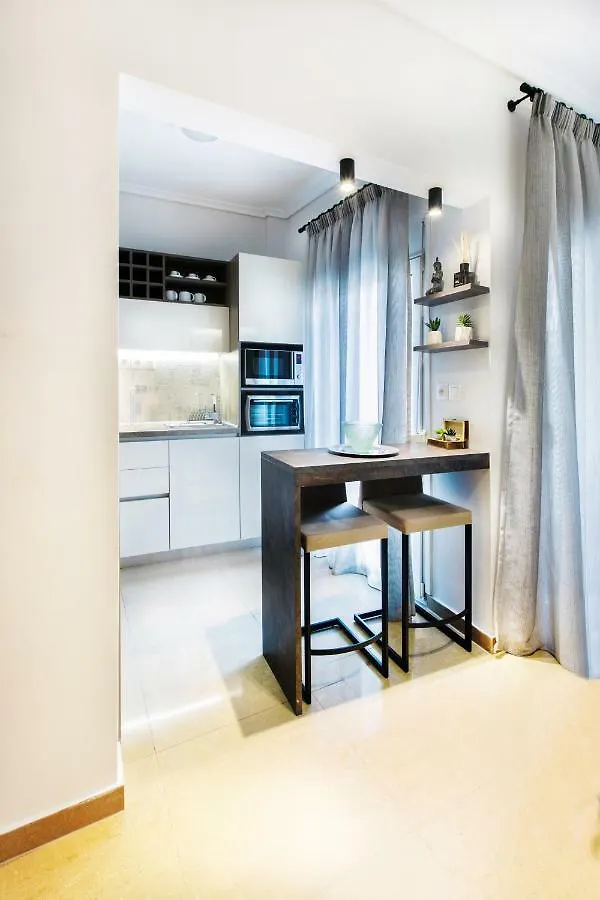 White Rhino White Tower Apartment Salonic 0*,
