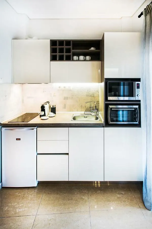 White Rhino White Tower Apartment Salonic